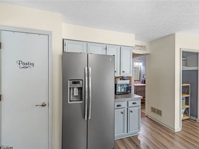 458 Derbyshire Road, Green, OH 44319 Photo 16