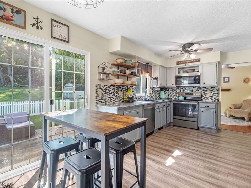 458 Derbyshire Road, Green, OH 44319 Photo 18