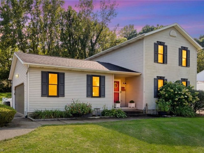 458 Derbyshire Road, Green, OH 44319 Photo 2
