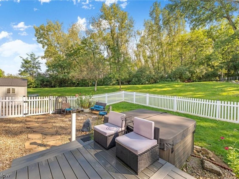 458 Derbyshire Road, Green, OH 44319 Photo 7