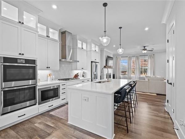 730 Elmwood Way , Roswell, GA 30075