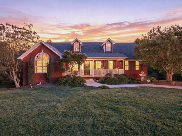 393 Classic Drive, Soddy Daisy, TN 37379