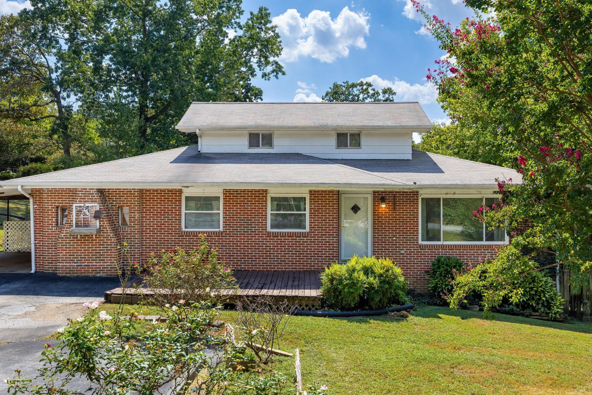 8316 Pine Ridge Road, Ooltewah, TN 37363 Main Photo