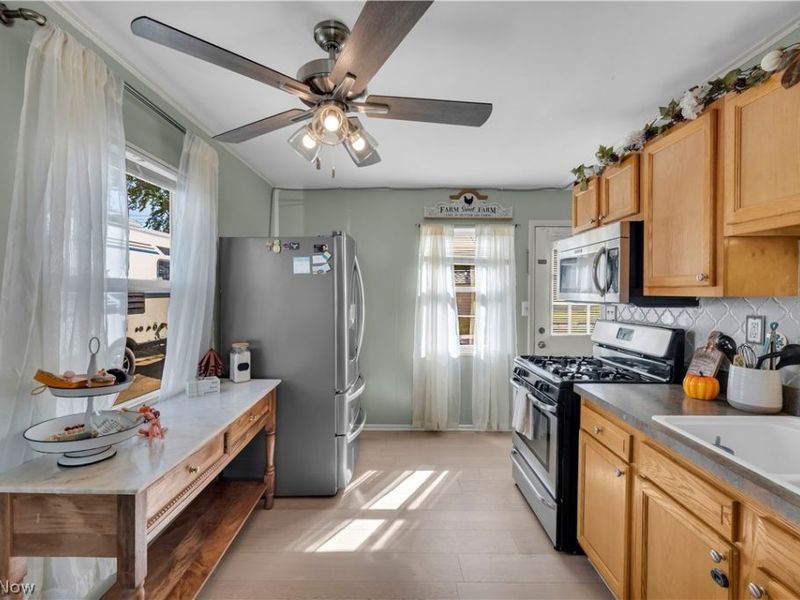 4405 Norfolk Avenue, Lorain, OH 44055 Photo 11