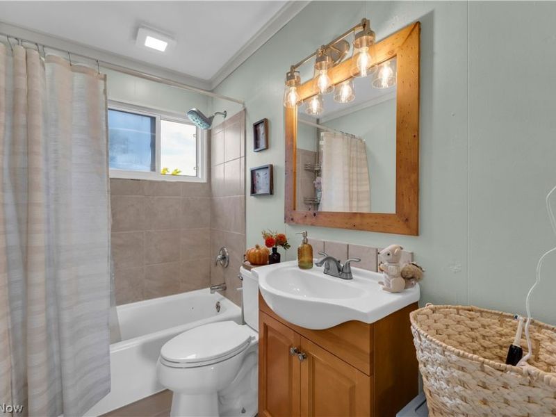 4405 Norfolk Avenue, Lorain, OH 44055 Photo 22