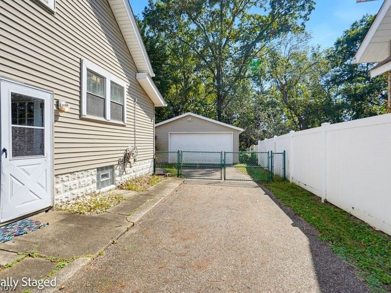 170 Swartz Road, Akron, OH 44319 Photo 5