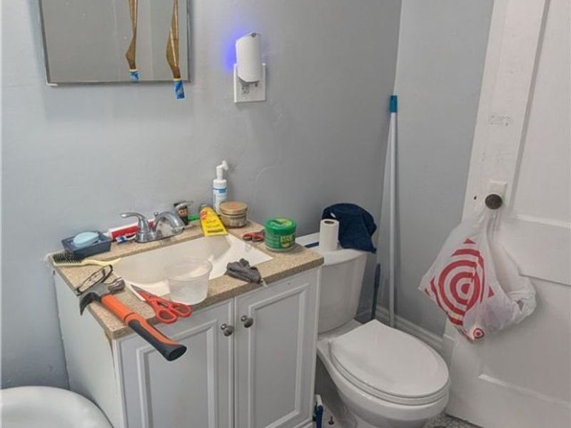 951 Royal Road, Cleveland, OH 44110 Photo 17