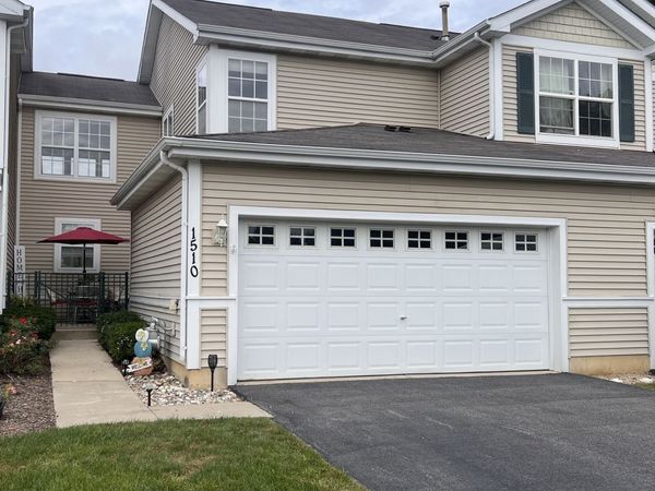 1510 W Remington Lane, Unit 1510, Round Lake, IL 60073
