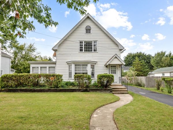302 N State Street , Marengo, IL 60152