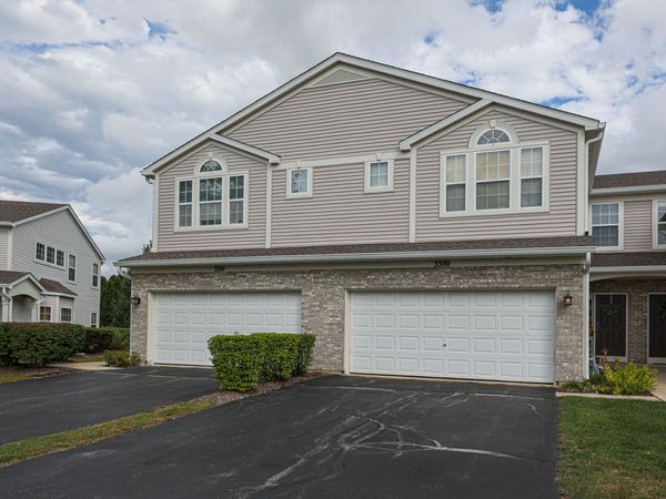 3300 Ronan Drive , Unit 3300, Lake In The Hills, IL 60156
