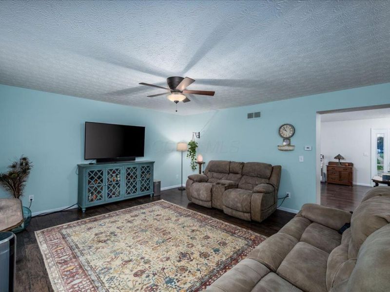 564 Jameson Street, Ashville, OH 43103 Photo 11
