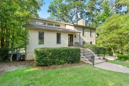 2205 Quail Hollow Court photo 4