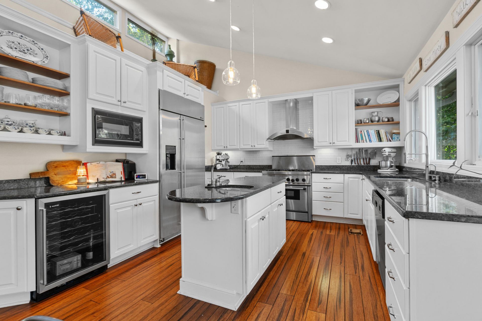 2205 Quail Hollow Court Photo 6