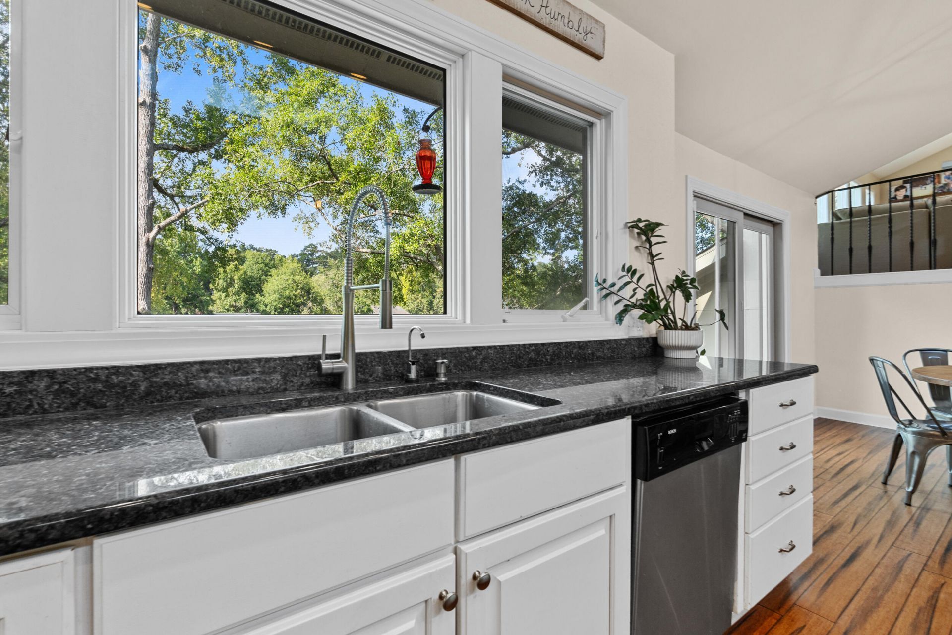 2205 Quail Hollow Court Photo 8