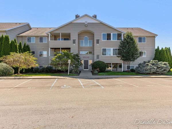 8524 N Jasonville Court SE, Unit 87, Caledonia, MI 49316