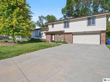 5204 Gertrude Street, Bellevue, NE 68157