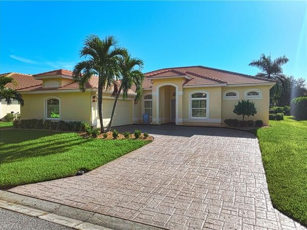 26307 Clarkston DR, BONITA SPRINGS, FL 34135