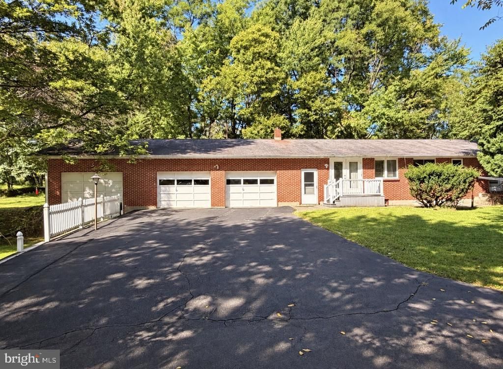 1814 CHURCH ROAD , HUMMELSTOWN, PA 17036