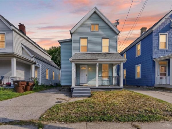 106 Township Avenue, Elmwood Place, OH 45216