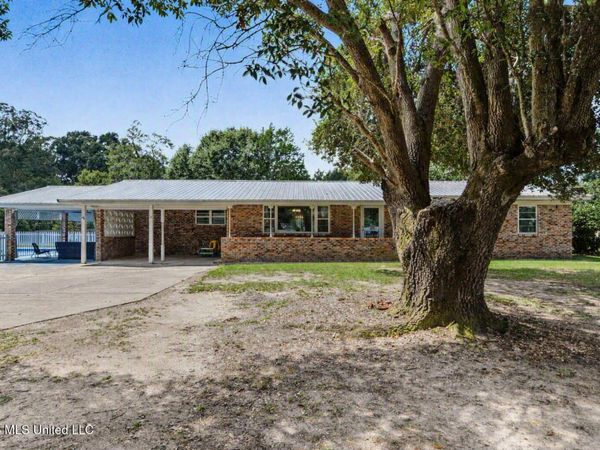 22612 Highway 613, Moss Point, MS 39562