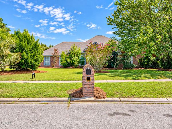 2604 Bayleaf Court, Panama City, FL 32405