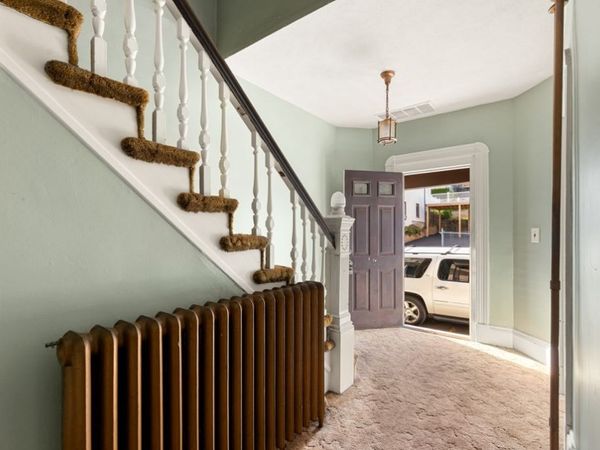 150 Falcon St, Boston, MA 02128