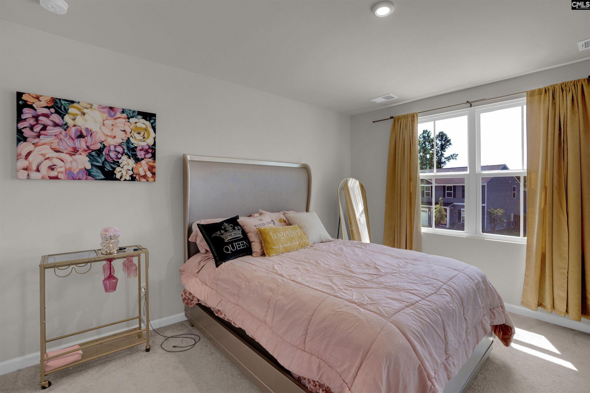 250 Saskatoon Drive  Photo 14