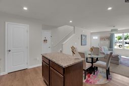 250 Saskatoon Drive  photo 4
