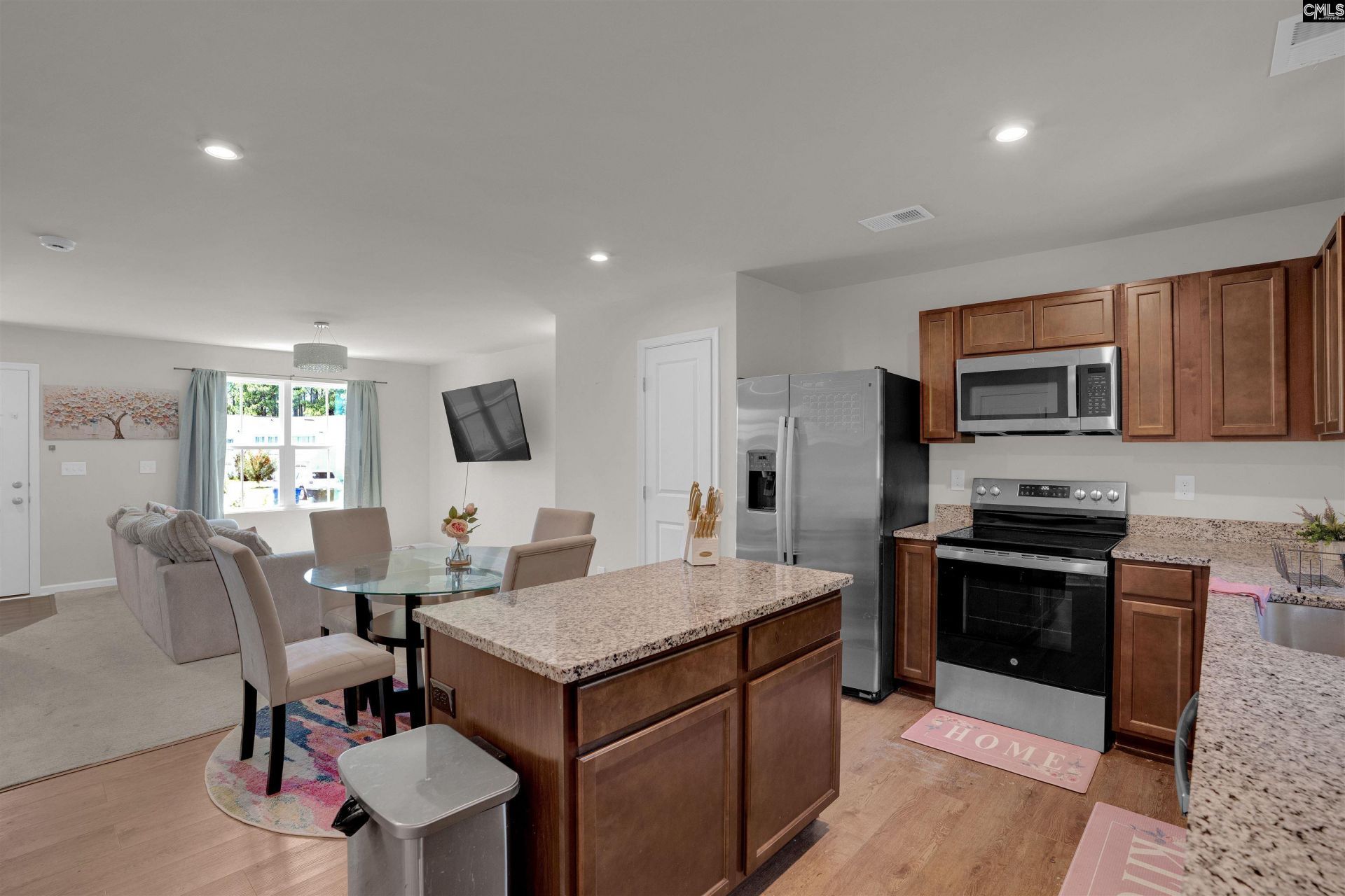 250 Saskatoon Drive  Photo 6
