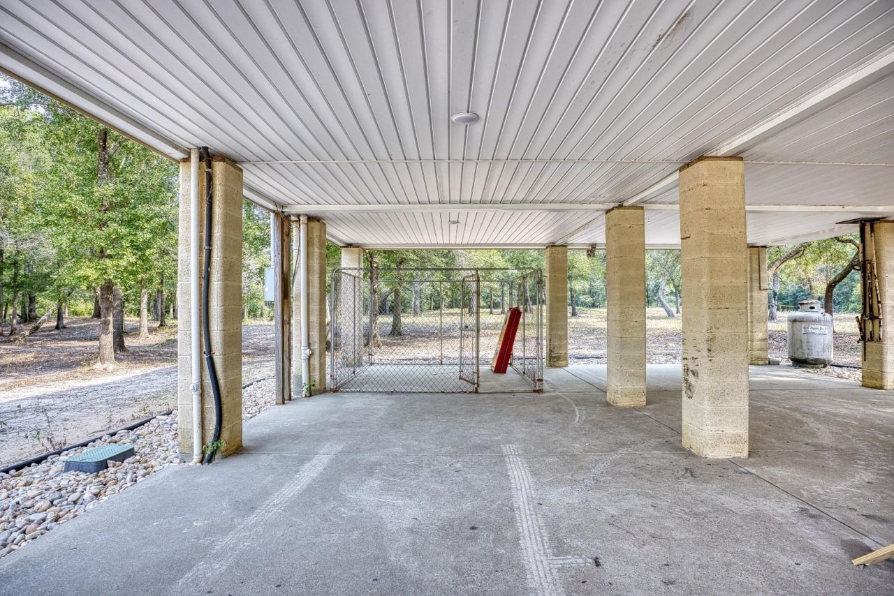 1250 Vera Rd.  Photo 35
