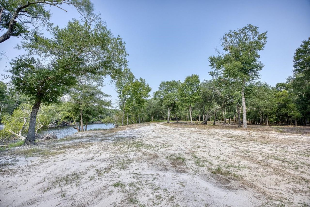 1250 Vera Rd.  Photo 46