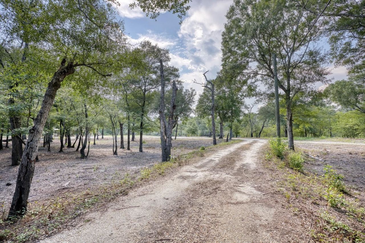 1250 Vera Rd.  Photo 51