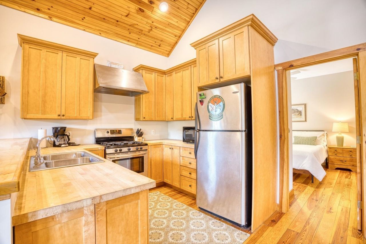 1250 Vera Rd.  Photo 6