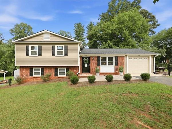 602 Merriweather Drive, King, NC 27021