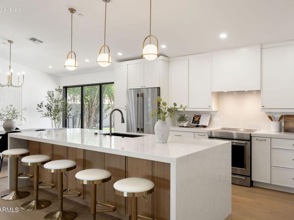 8060 E LEWIS Avenue, Scottsdale, AZ 85257