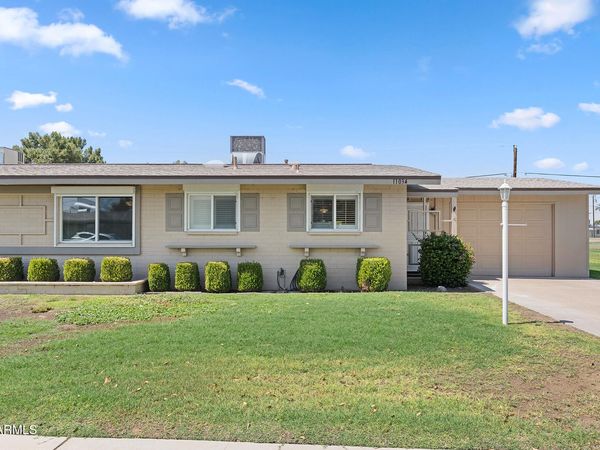 11034 N COGGINS Drive, Sun City, AZ 85351