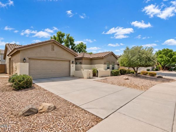 19901 E CARRIAGE Way, Queen Creek, AZ 85142