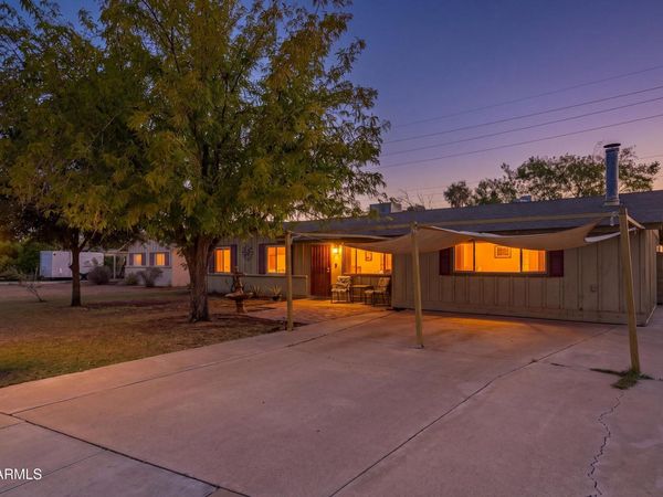 2214 W KEIM Drive, Phoenix, AZ 85015