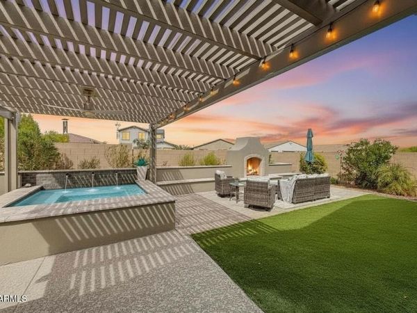 19982 W GLENROSA Avenue, Litchfield Park, AZ 85340