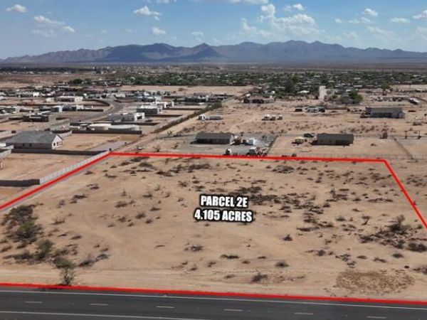 245XX W Dixileta Drive, Unit -, Wittmann, AZ 85361