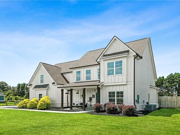1538 E Lake Road , Mcdonough, GA 30252