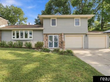 201 Lorraine Drive, Bellevue, NE 68005