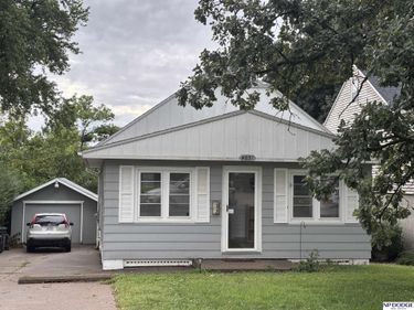 4831 Pine Street, Omaha, NE 68106