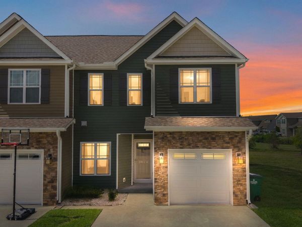 1811 Fox Den Way, Unit 6, Greenville, NC 27858