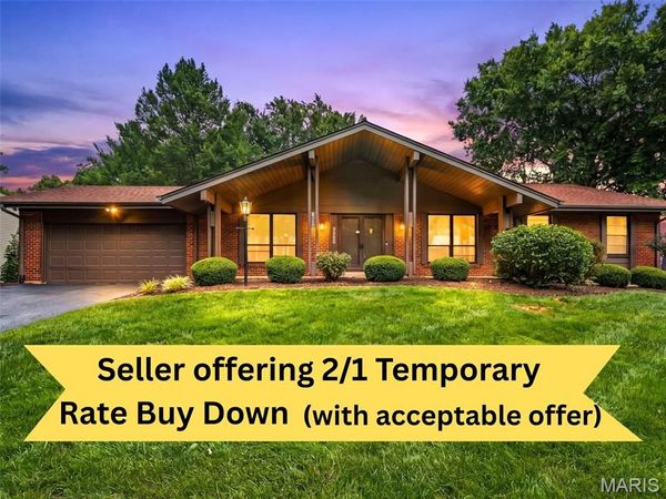 1538 Woodroyal West Drive, Chesterfield, MO 63017