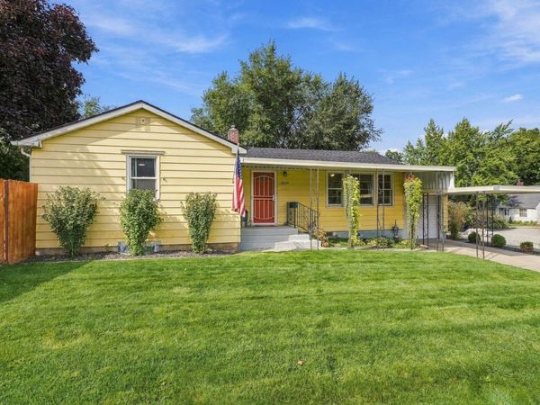 2034 S FREYA St, Spokane, WA 99223