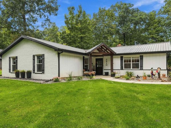 2410 Donna Lynn Lane, Huntertown, IN 46748