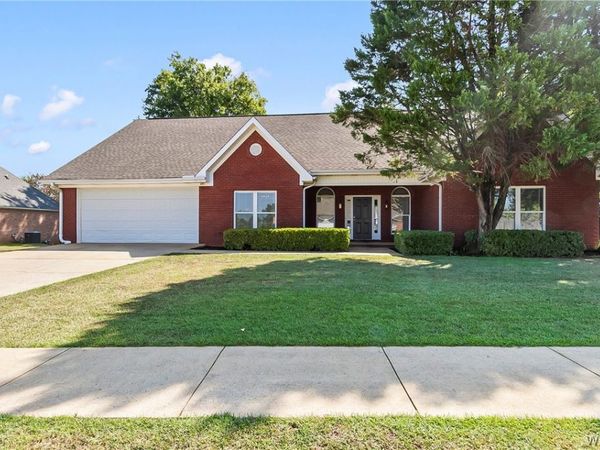 8761 Rolling Hills Drive, Tuscaloosa, AL 35405