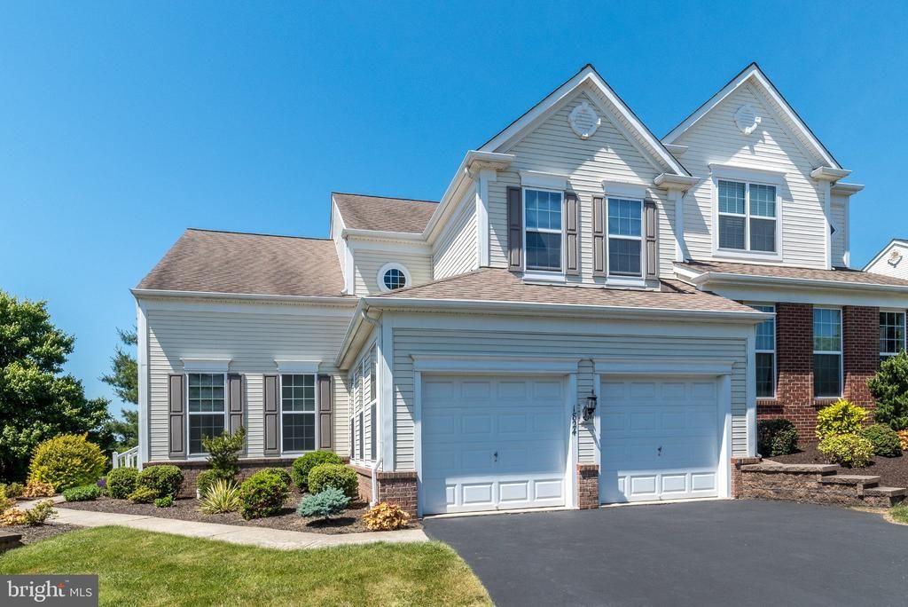 1824 EMERALD DRIVE, OREFIELD, PA 18069