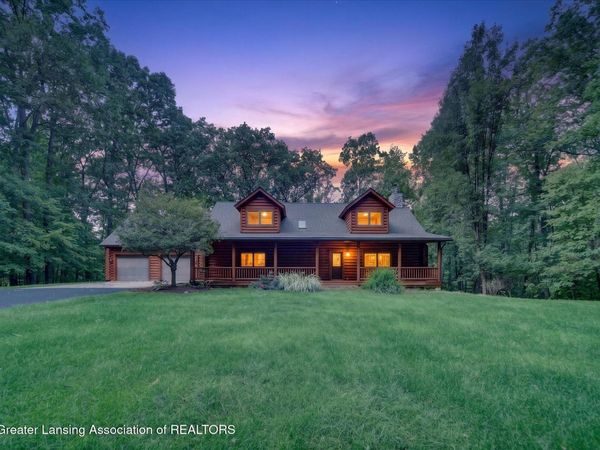 10117 Hawthorne Lane, Byron, MI 48418